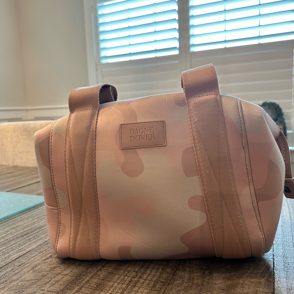 Dagne Dover Pink Camo Neoprene Caryall Bag